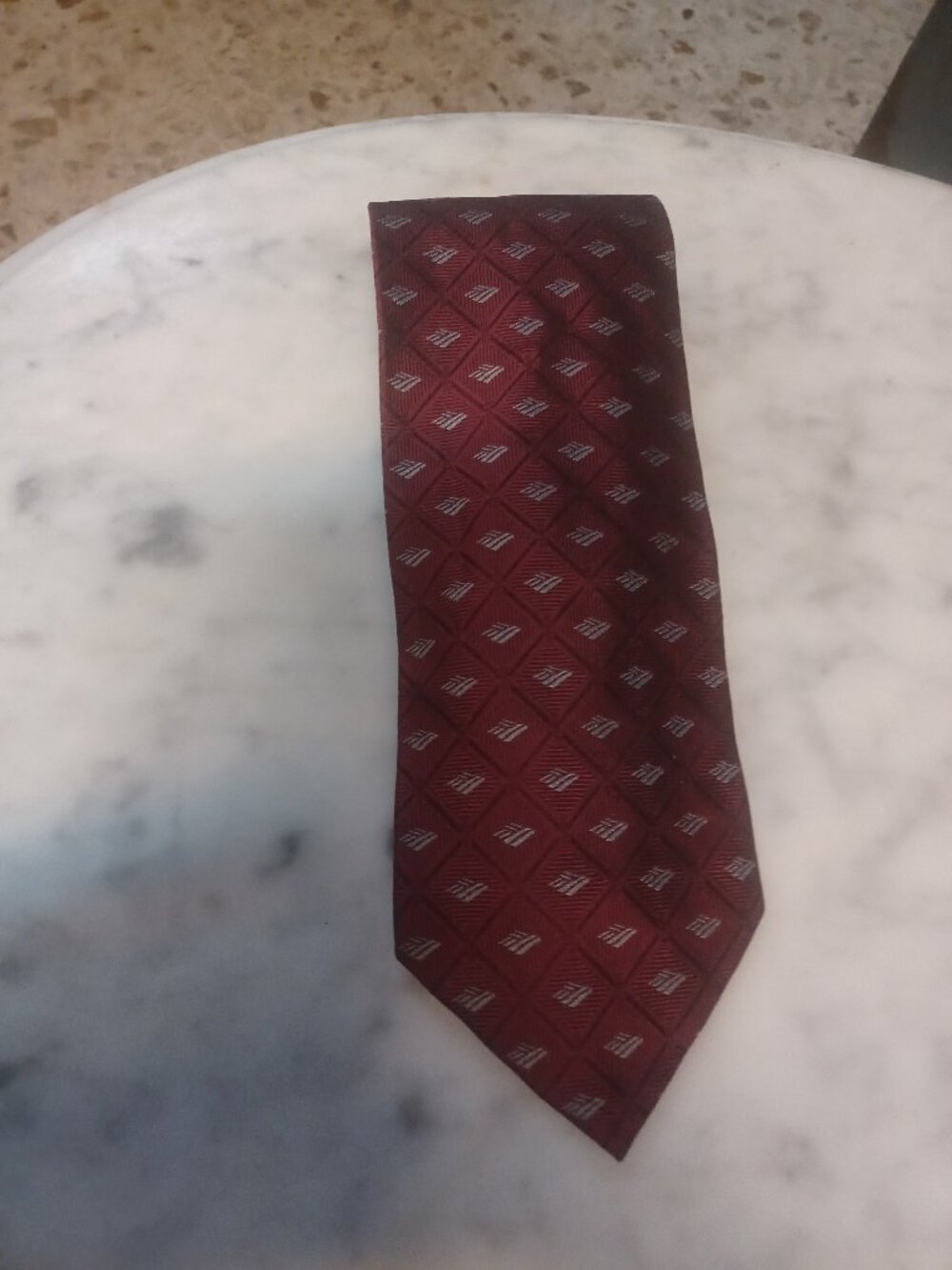 Symmetry Men's Tie 100% Silk About 60" x 4" at Widest Maroon with silver diamond